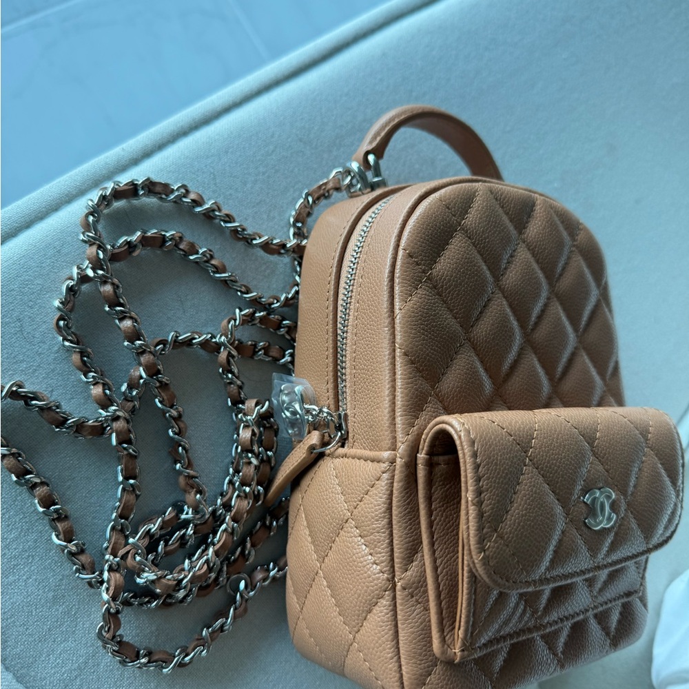 Chanel mini backpack - Picture 4 of 5